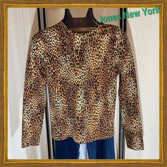 Jones New York Tops - PM/ Jones New York | Crew-neck Cheetah Top